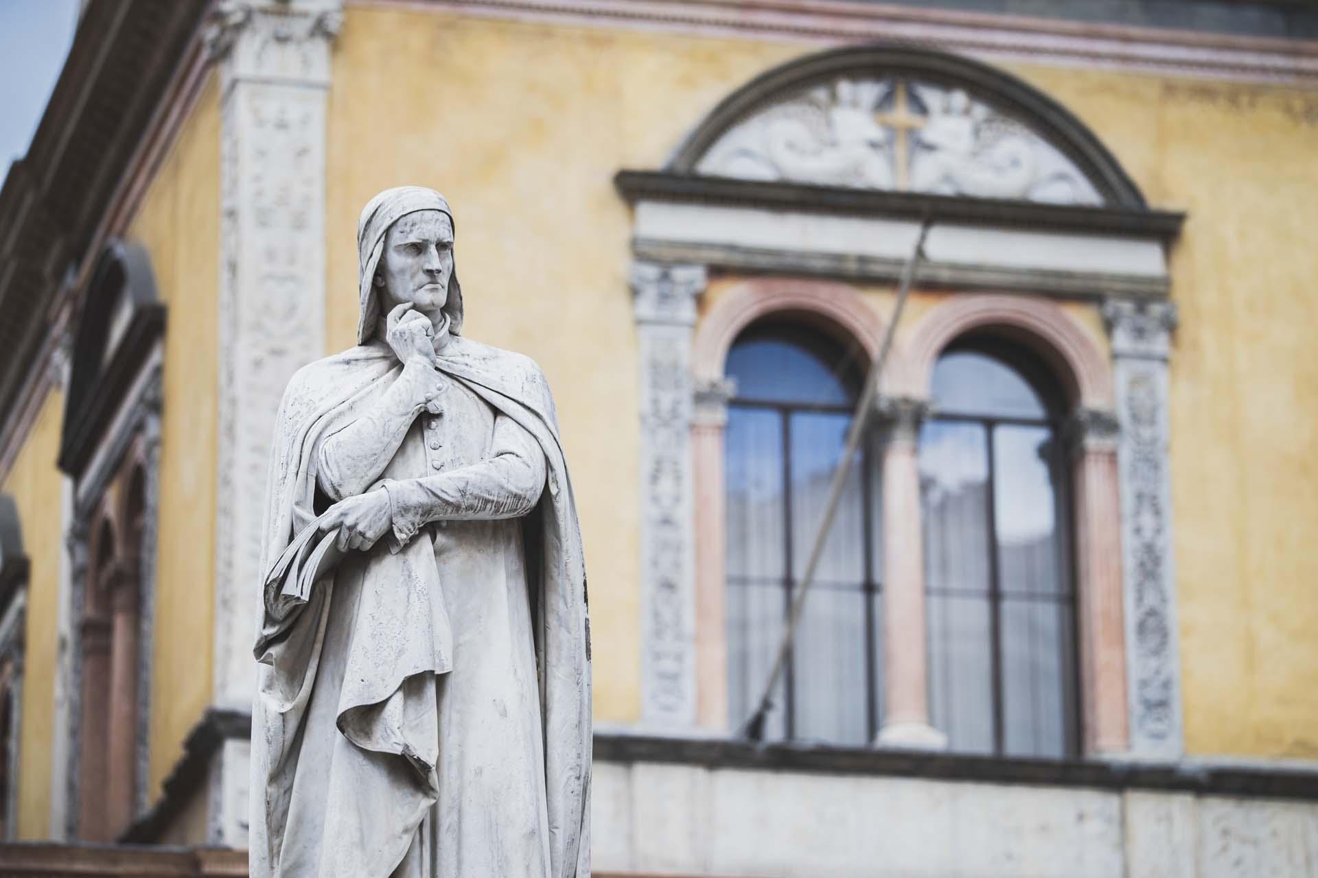 Statue of Dante Alighieri poi